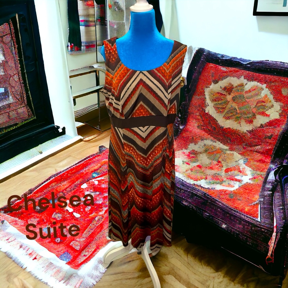 Chelsea Suite Sz 16 sleeveless midi chevron pattern 95% polyester